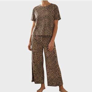 Honey Dew Small Tan Gray 2 Piece Animal Print Pajamas Short Sleeve Capri